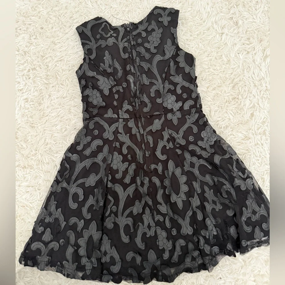 Girls Black Velvet Embroidered Party Dress | Size 5 | The Children’s Place - Picture 4 of 4